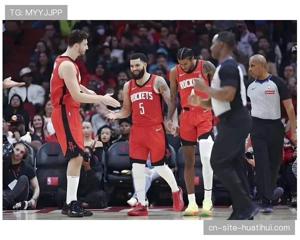 76人进攻效率波动明显 马克西哈里斯组合默契度不足 76人进攻效率波动明显 马克西哈里斯组合默契度不足